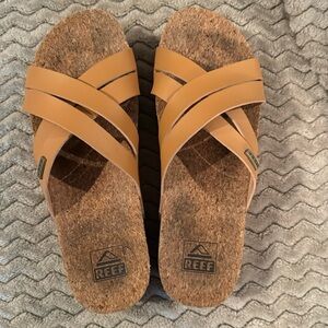 Reef sandals size 8
